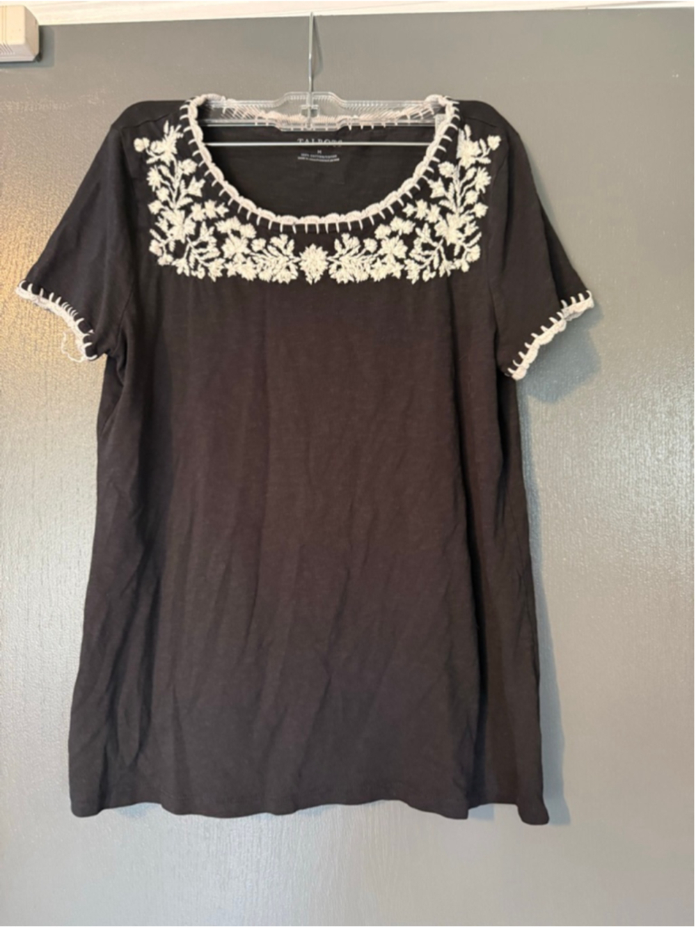 Women's Talbots Black & White Embroidered Short Sleeve Tee M